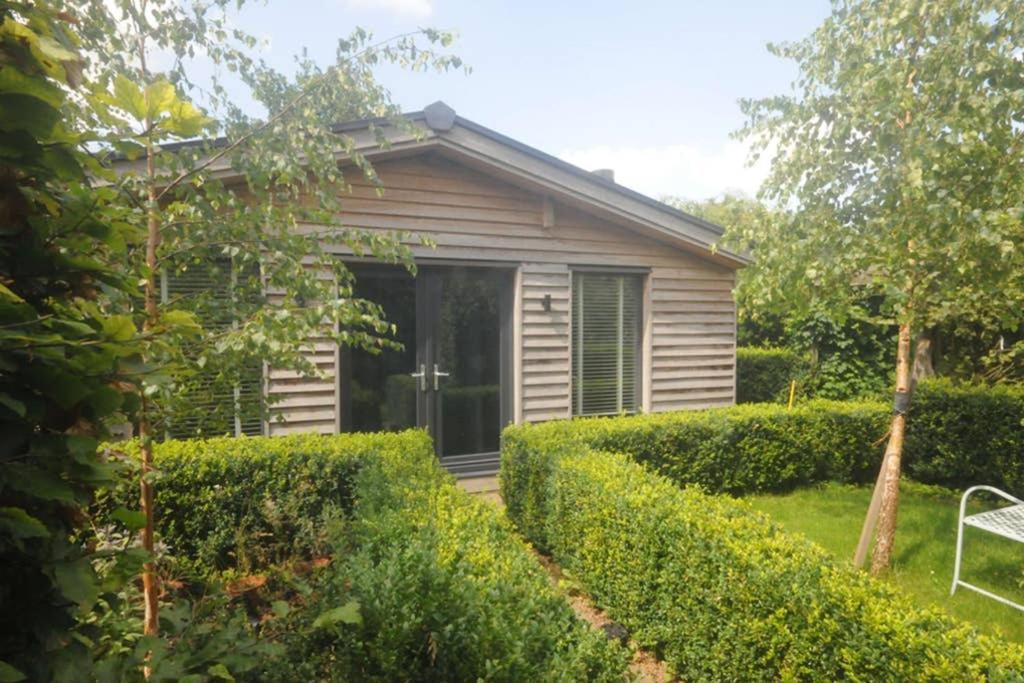 The Cabin Cheltenham Buitenkant foto